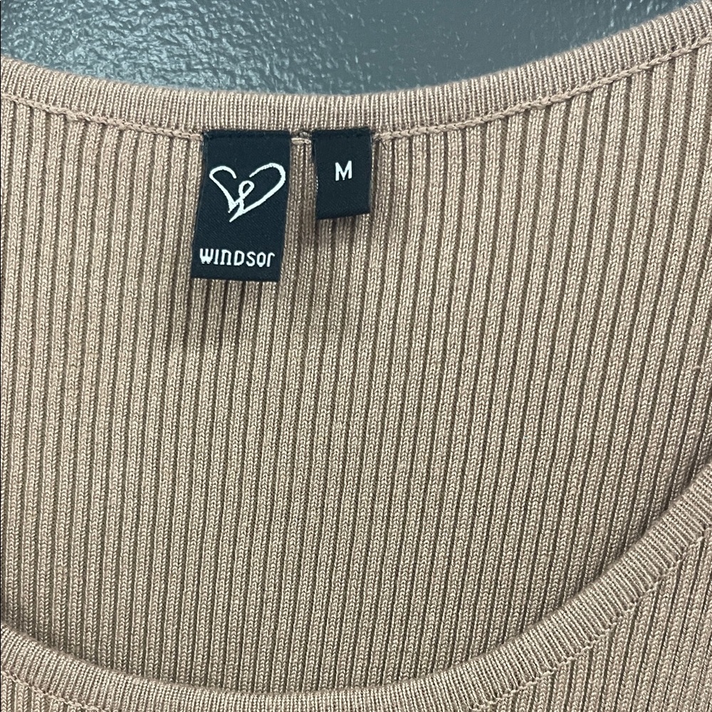 Windsor Women's Ribbed Tan Sweater